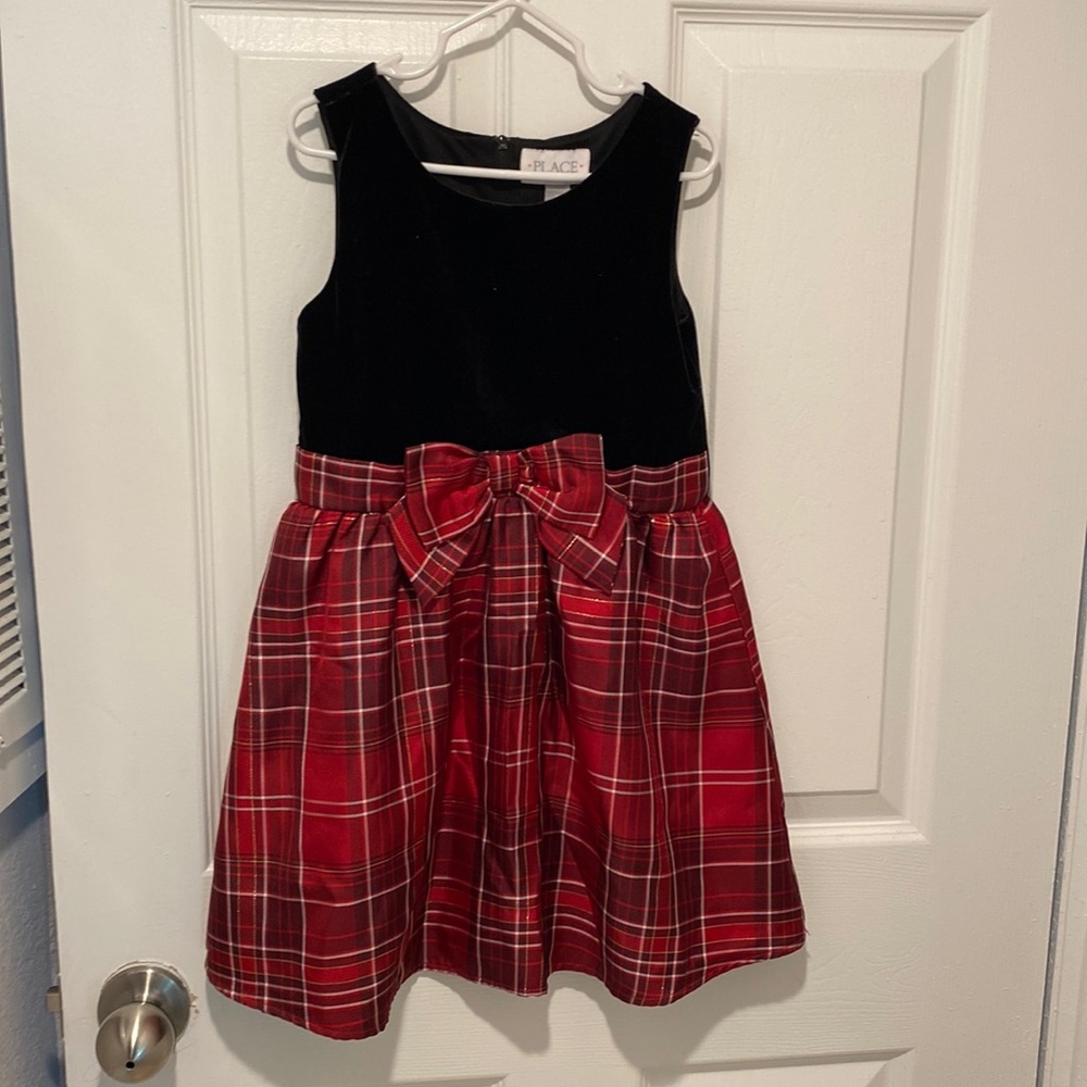 Girls the Childrens Place size 6 dress
